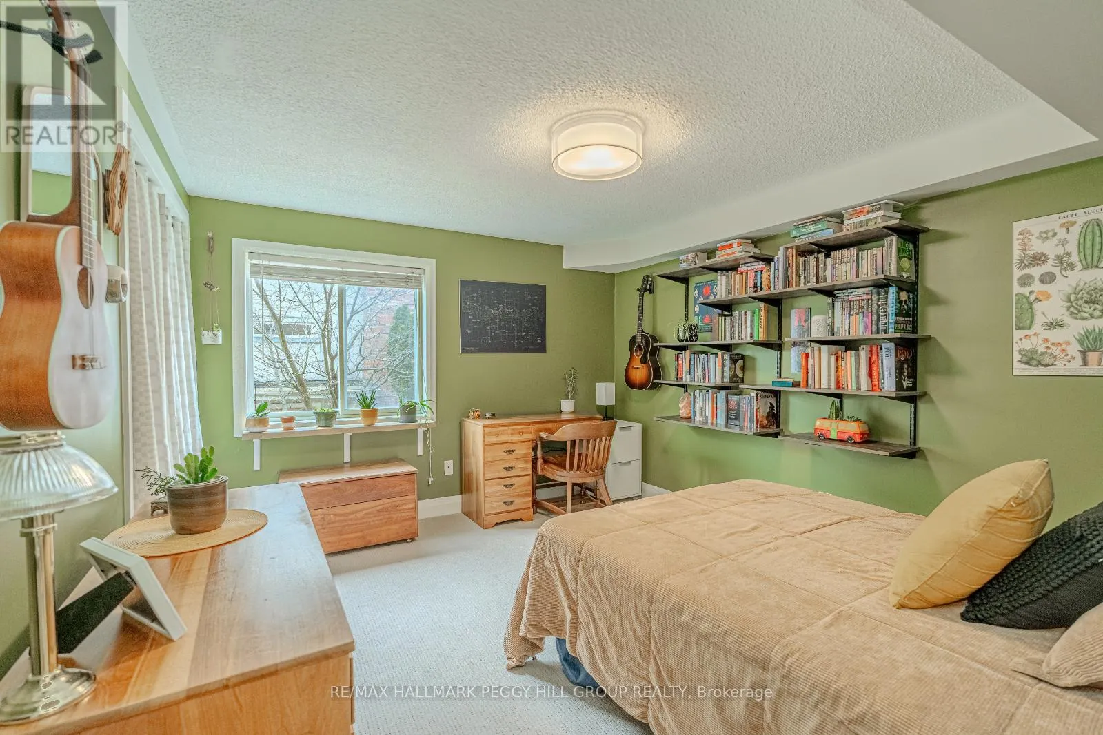 203 - 117 EDGEHILL DRIVE