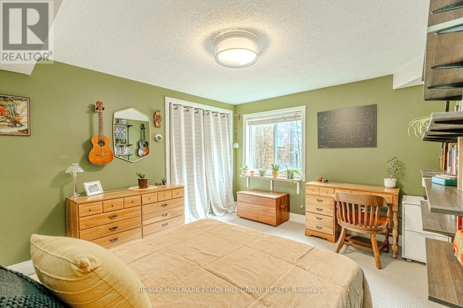 203 - 117 EDGEHILL DRIVE