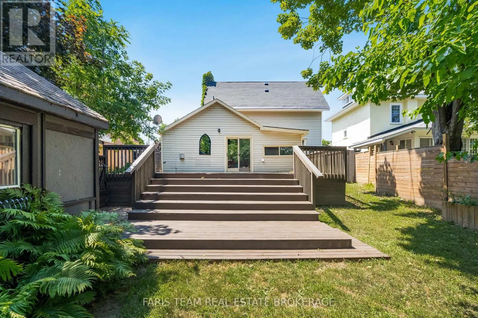 369 MANLY STREET