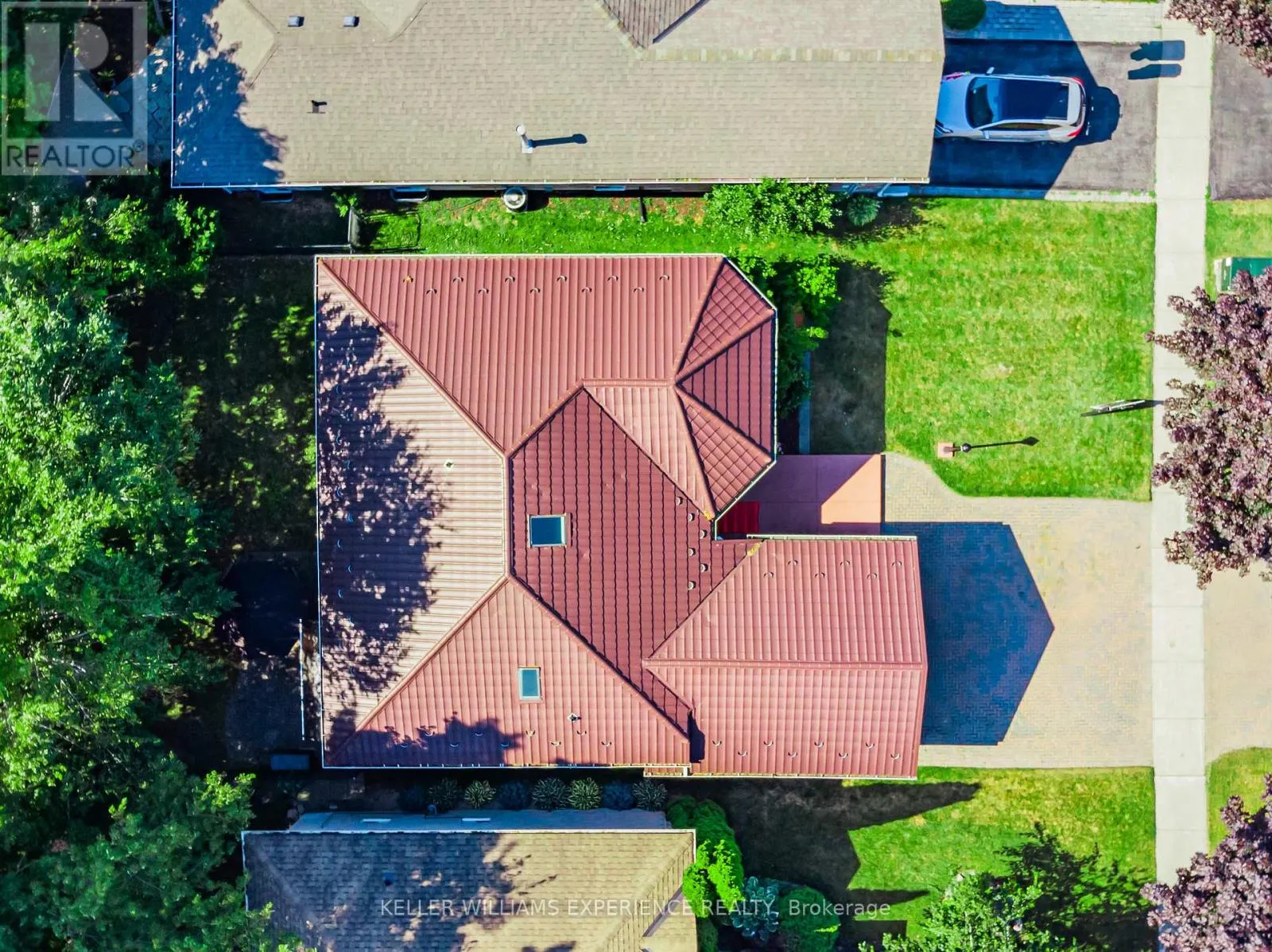 8 KELL PLACE
