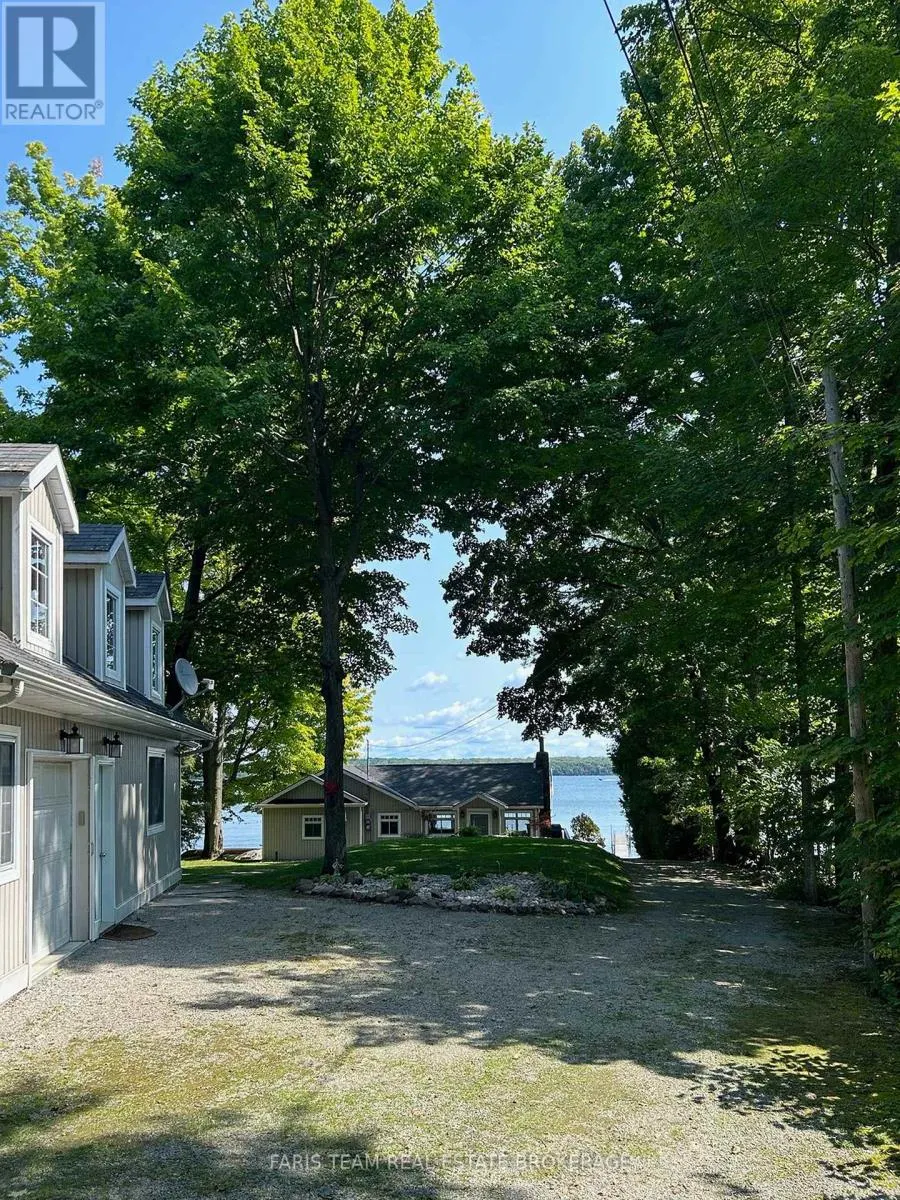 1449 CHAMPLAIN ROAD