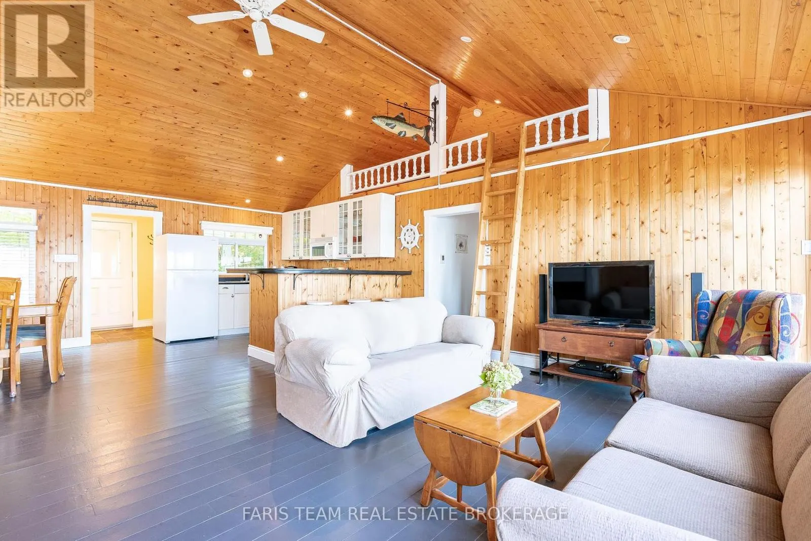 1449 CHAMPLAIN ROAD