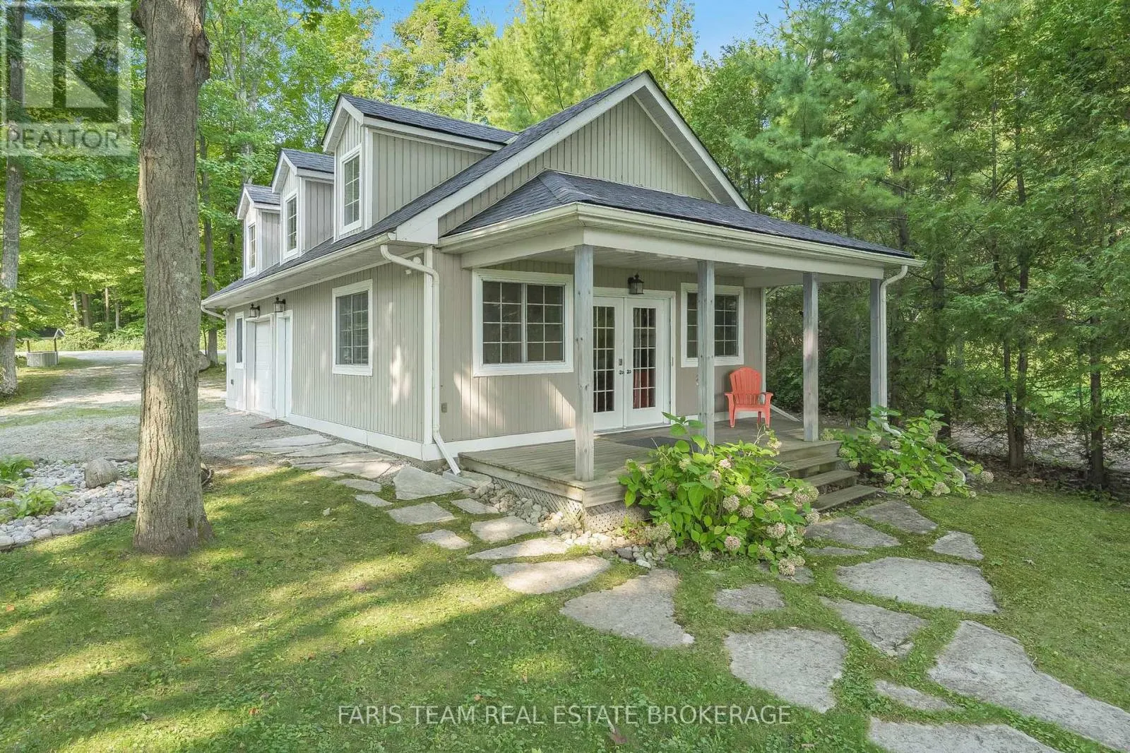 1449 CHAMPLAIN ROAD