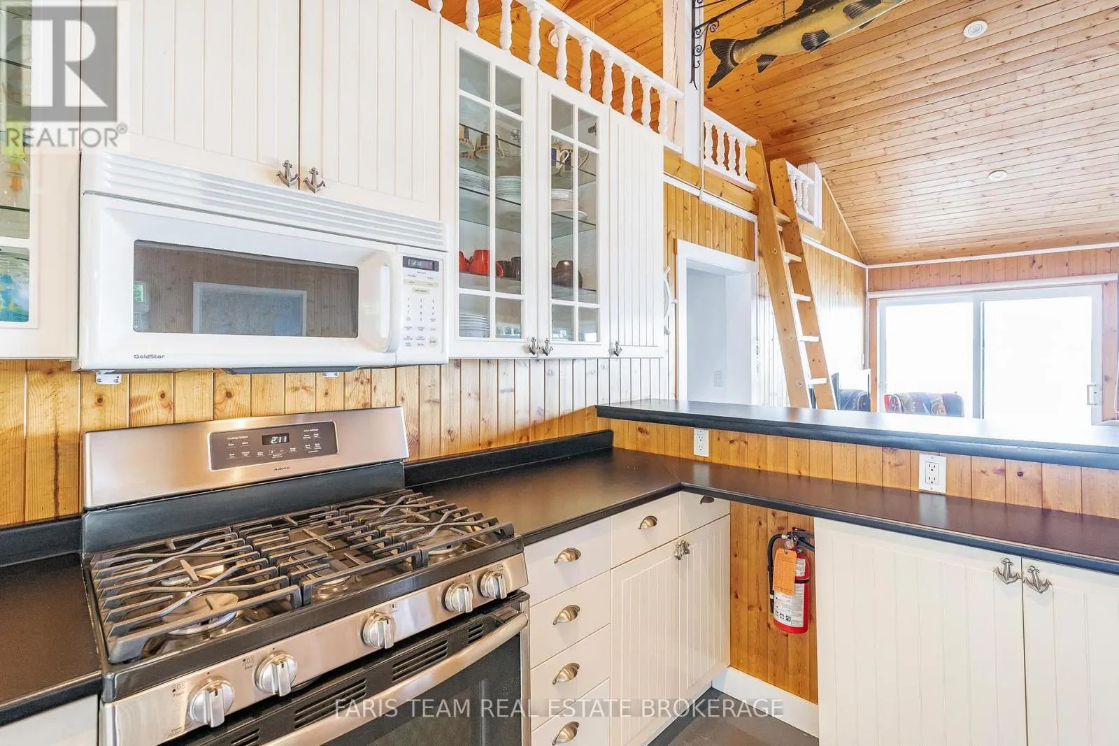 1449 CHAMPLAIN ROAD