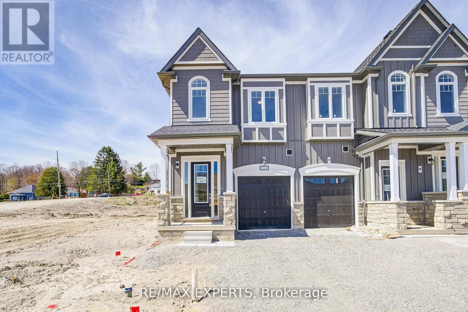 564 HUDSON CRESCENT