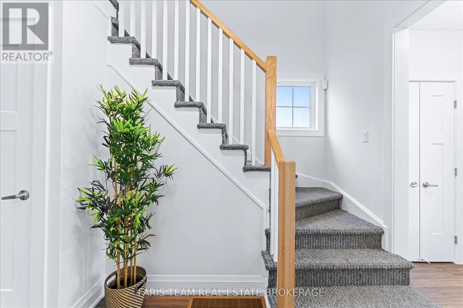 27 JULIA CRESCENT