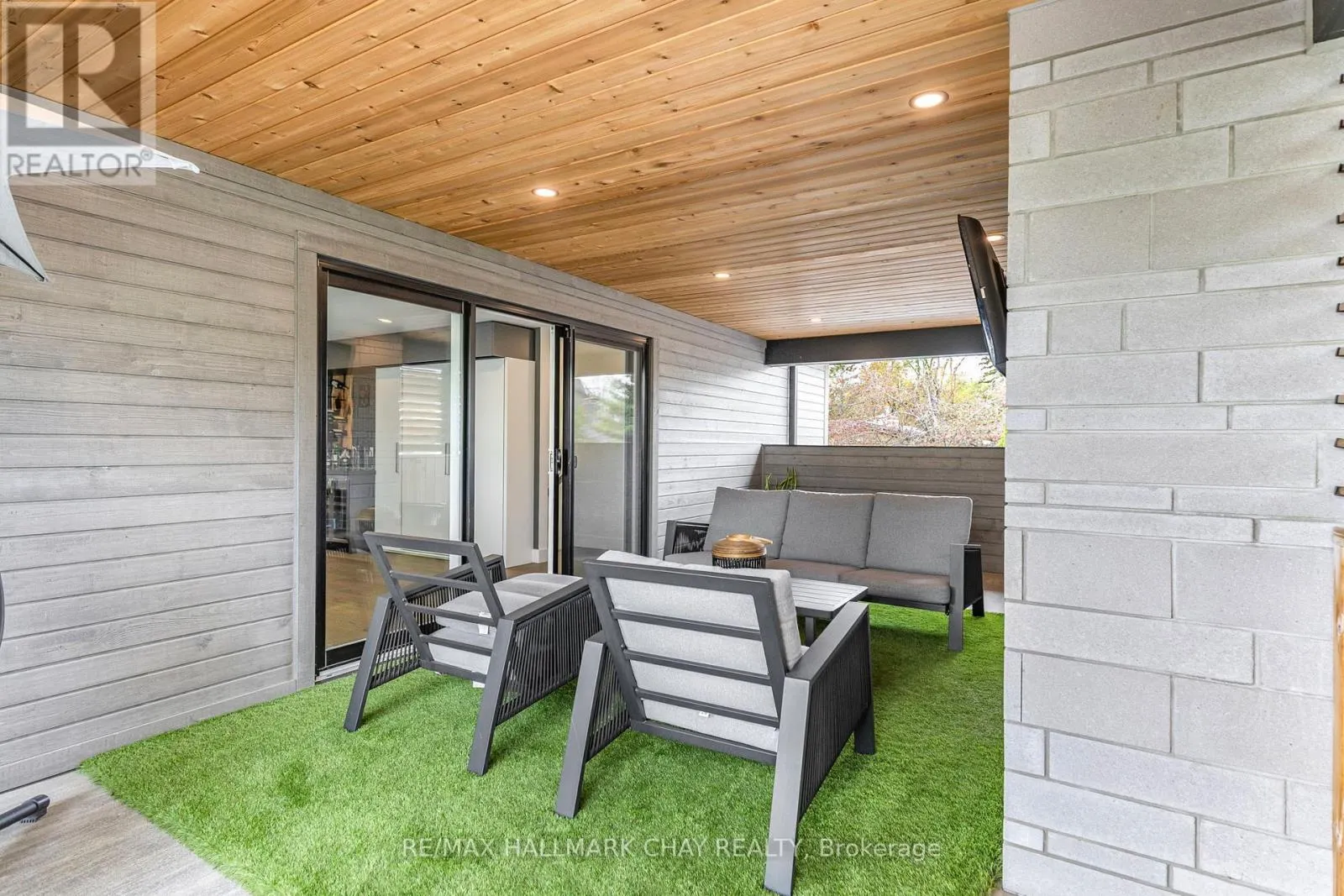 54 HIGHLAND AVENUE