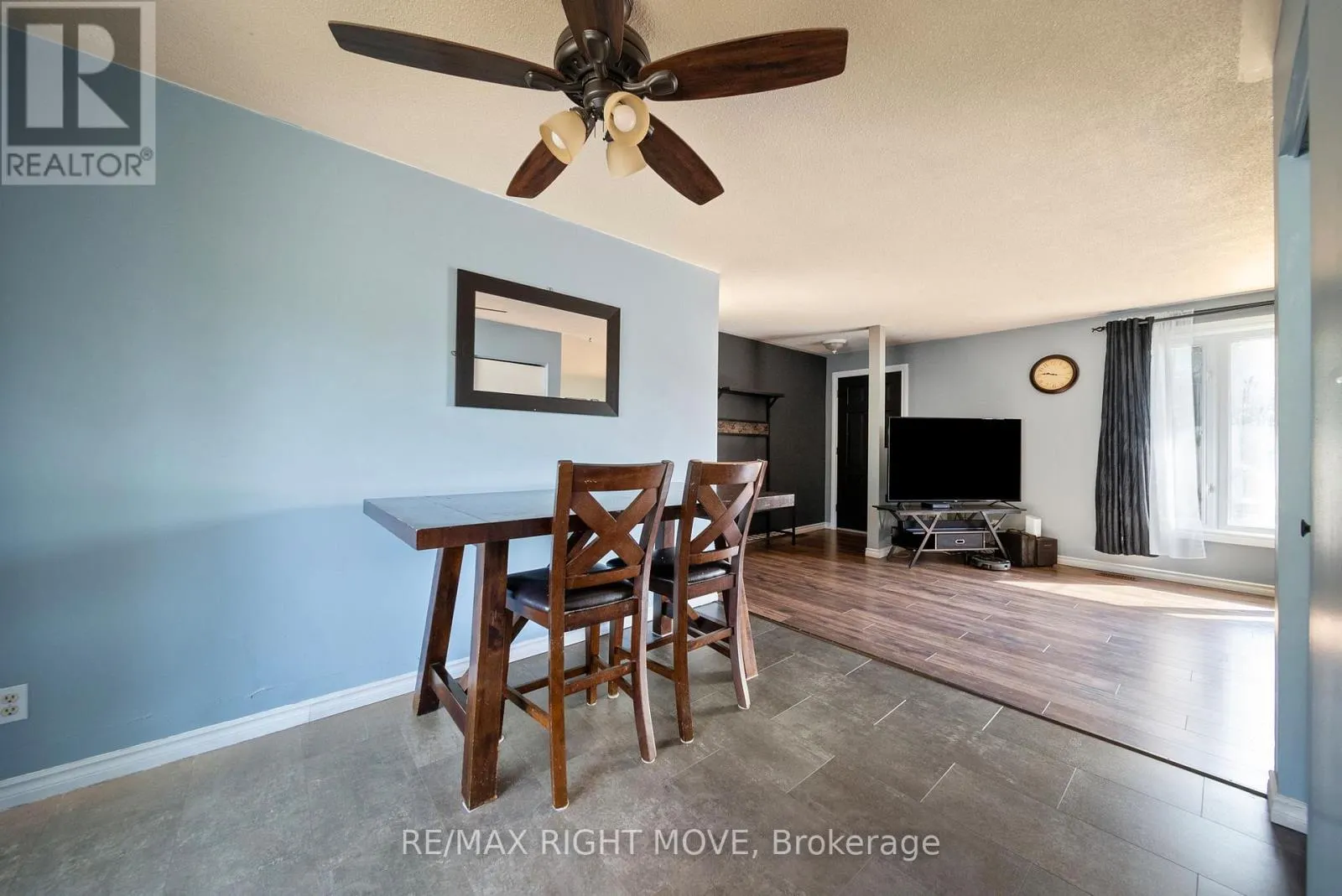 3 WESTMOUNT DRIVE N