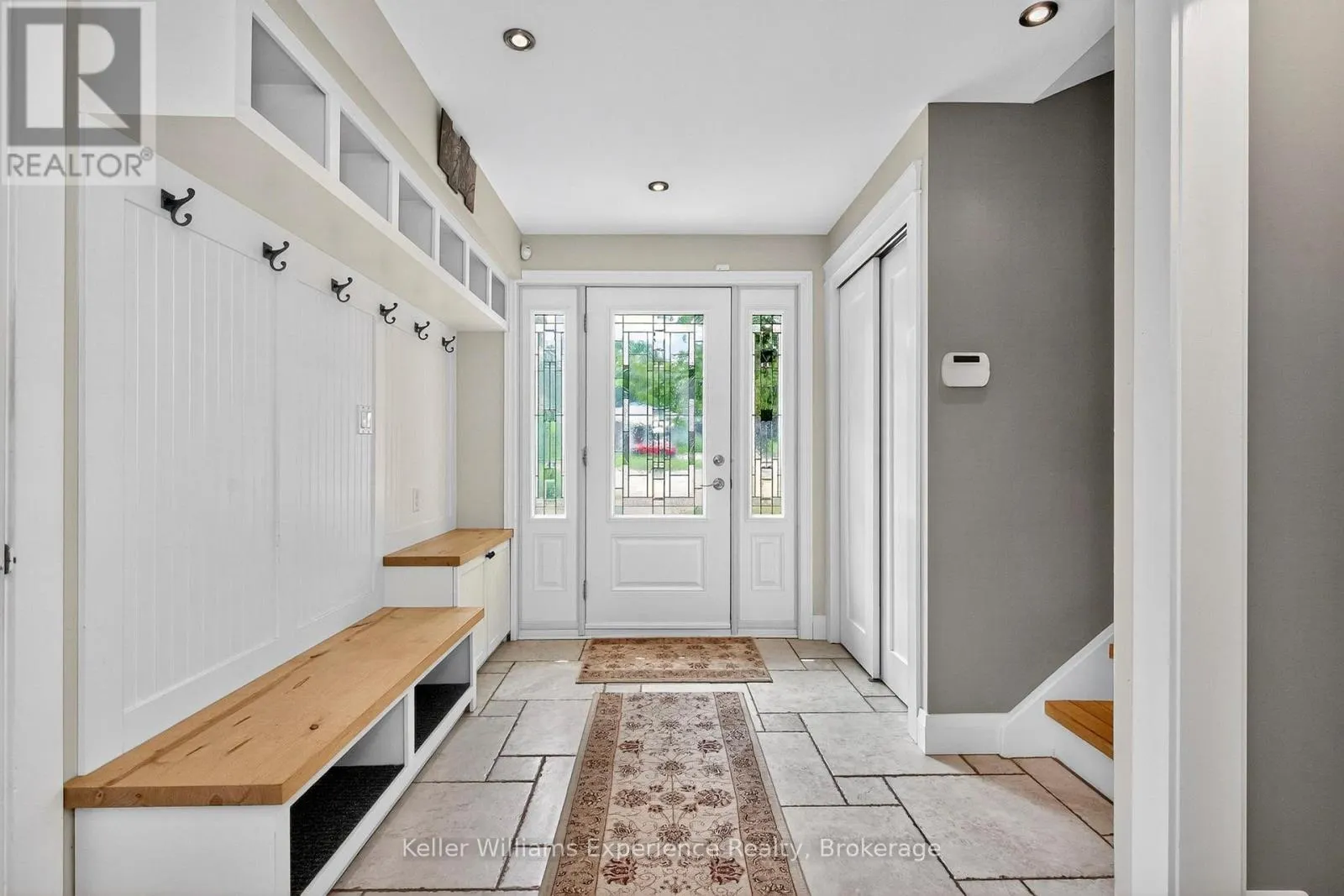 1128 EDGAR COURT