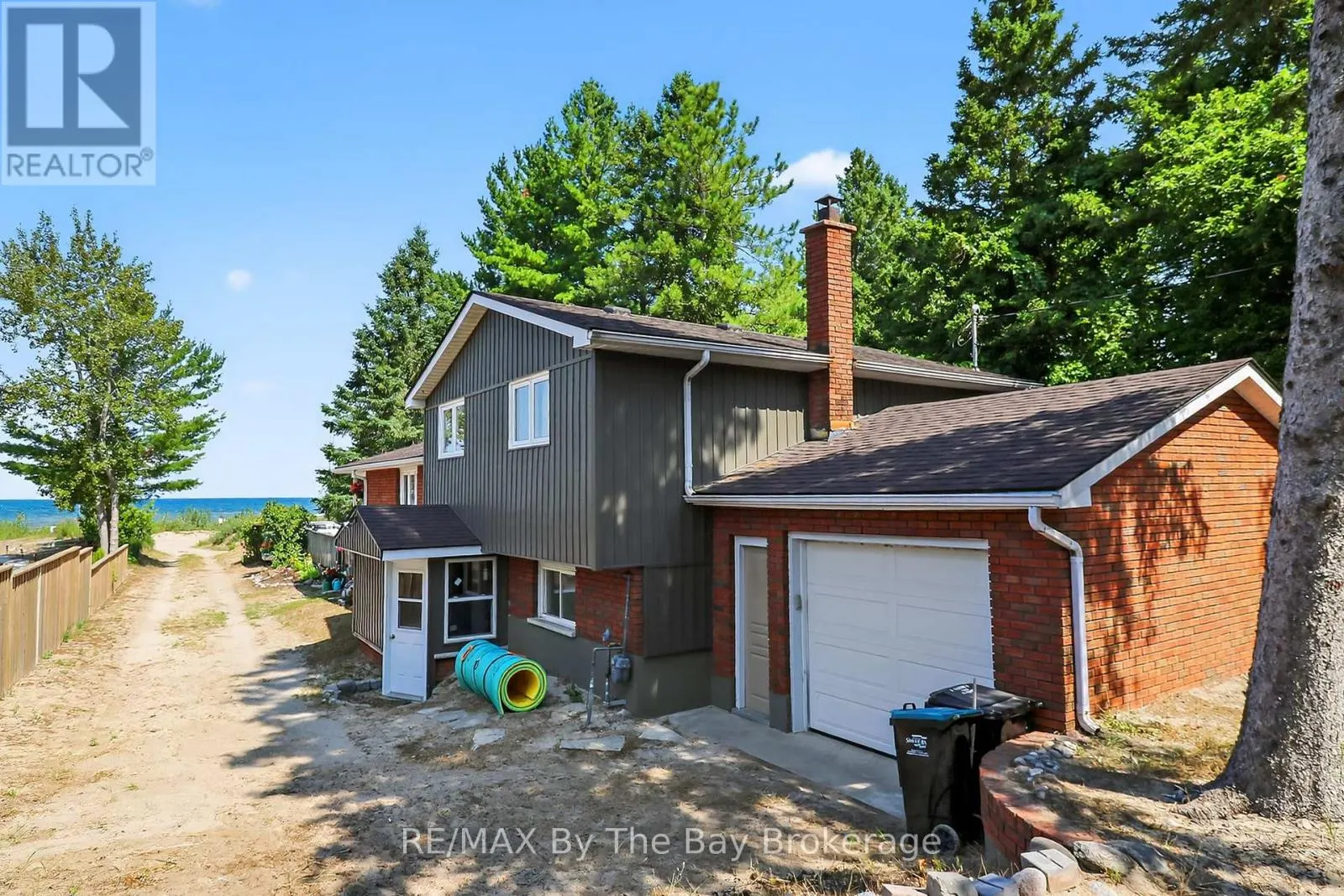342 COASTLINE DRIVE