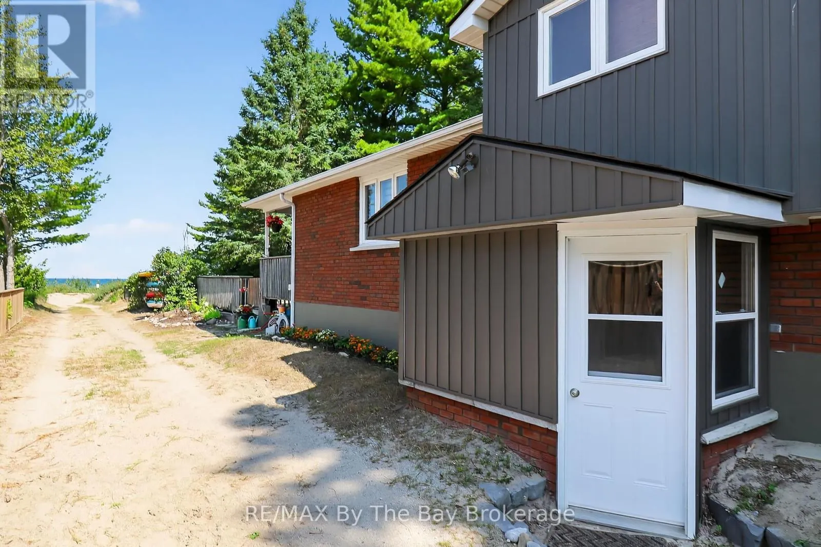 342 COASTLINE DRIVE