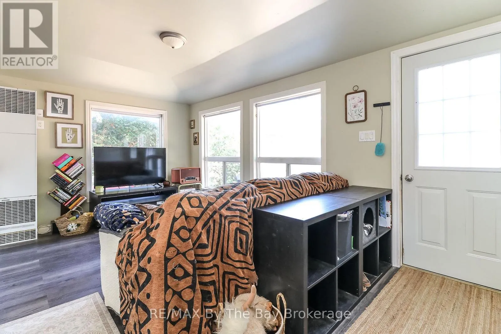 342 COASTLINE DRIVE