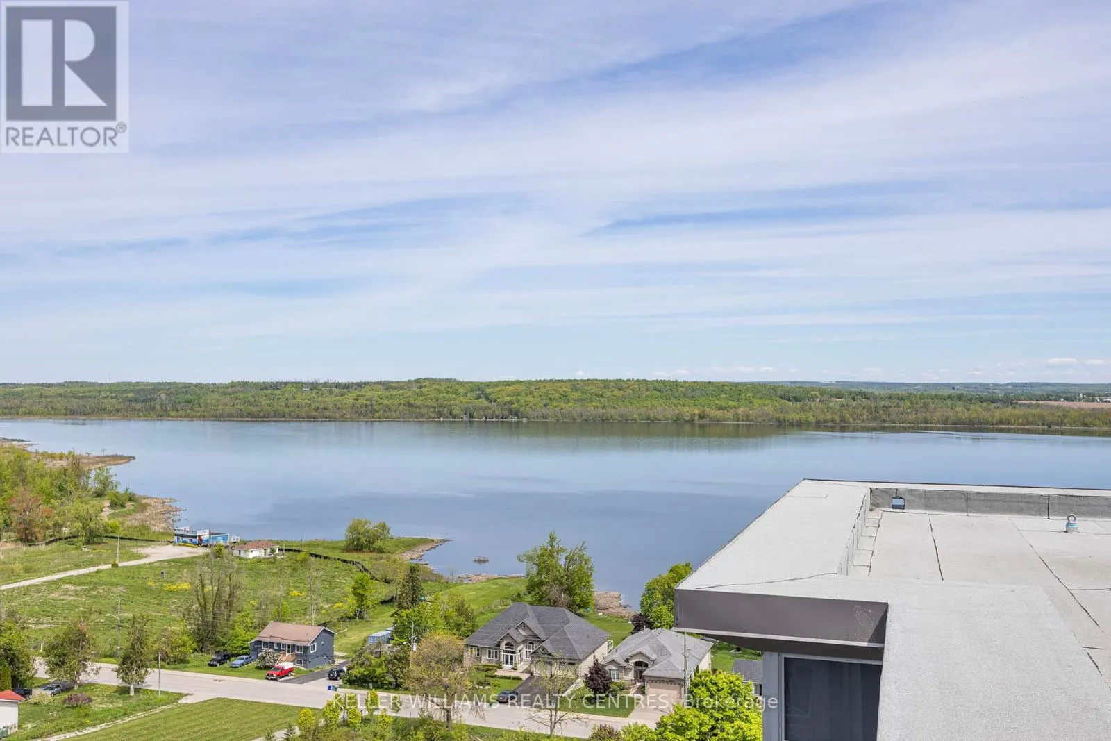 303 - 58 LAKESIDE TERRACE