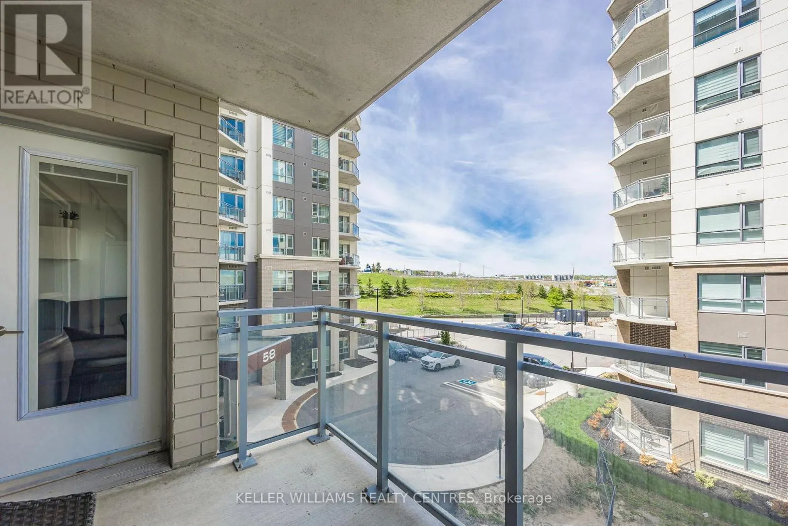303 - 58 LAKESIDE TERRACE