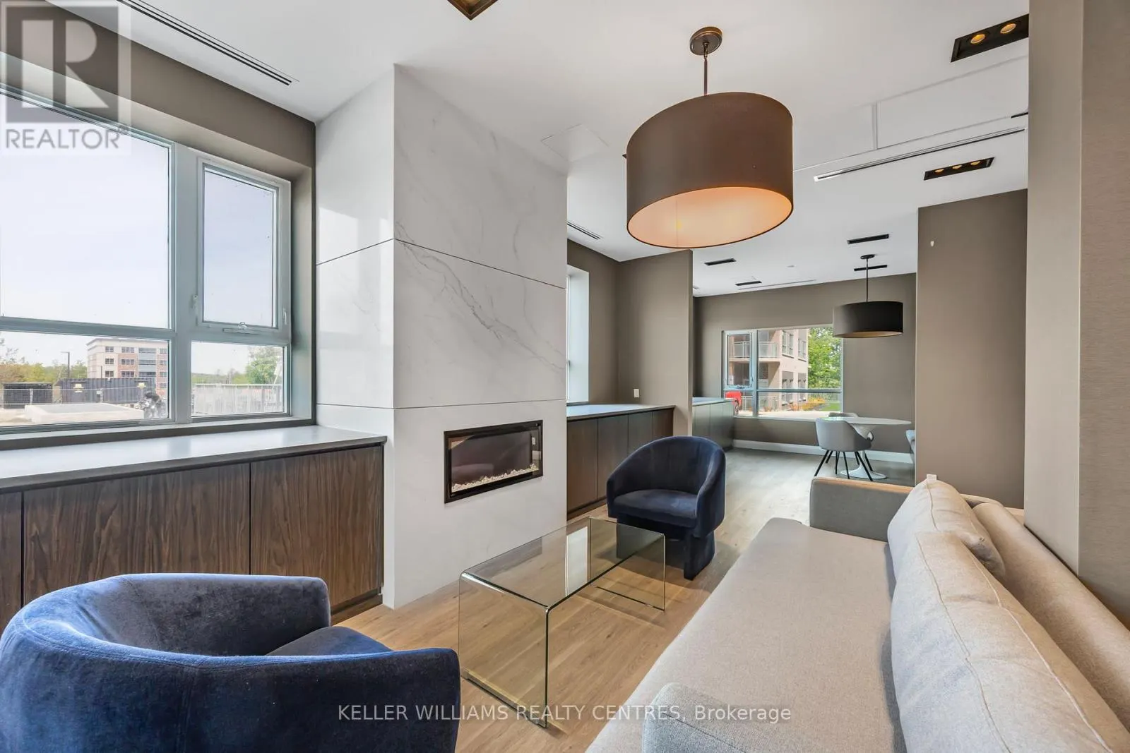 303 - 58 LAKESIDE TERRACE