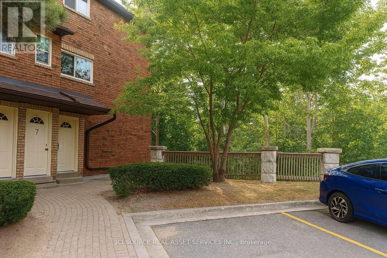 7 - 21 EVERGREEN COURT