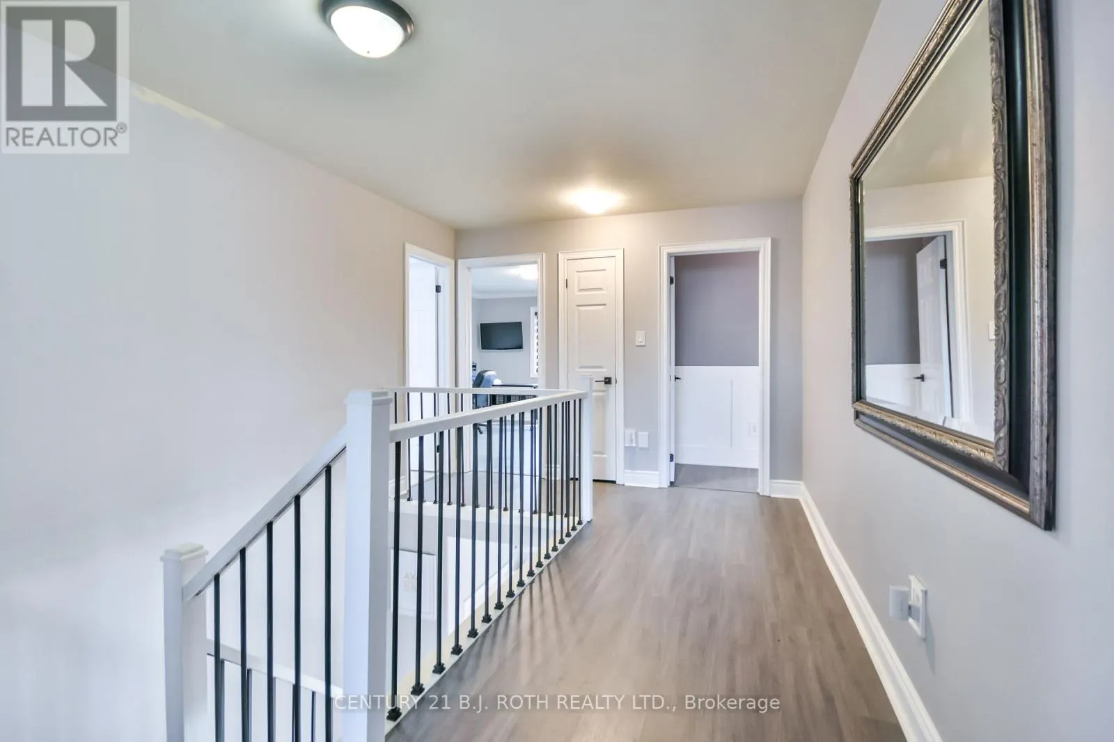 118 THE QUEENSWAY