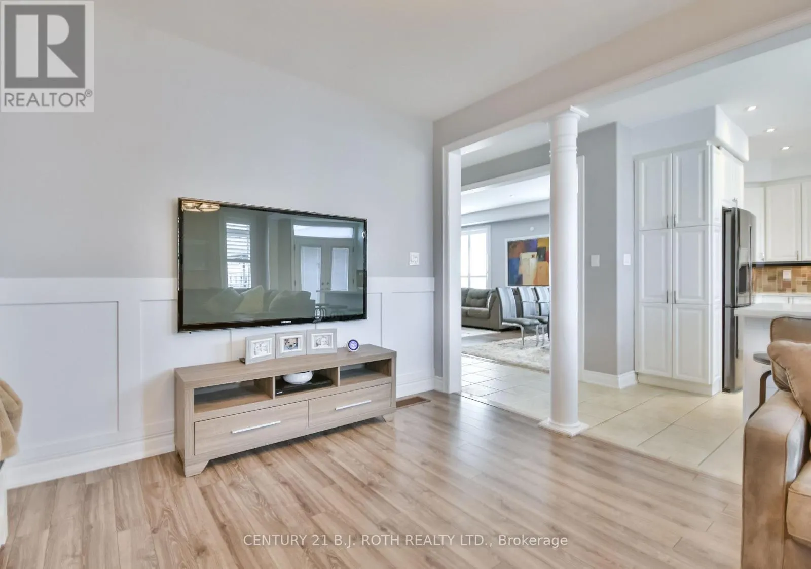 118 THE QUEENSWAY