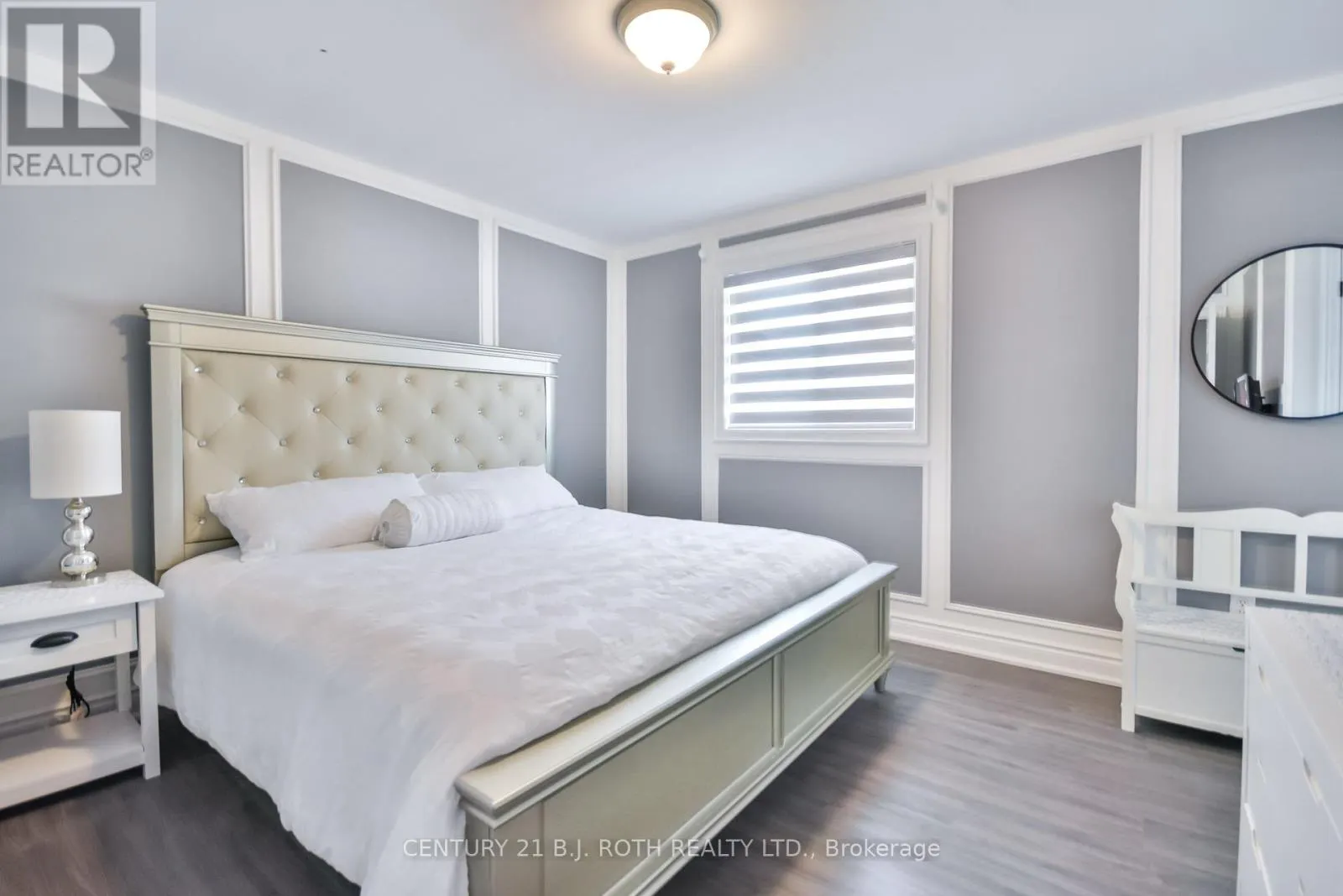 118 THE QUEENSWAY