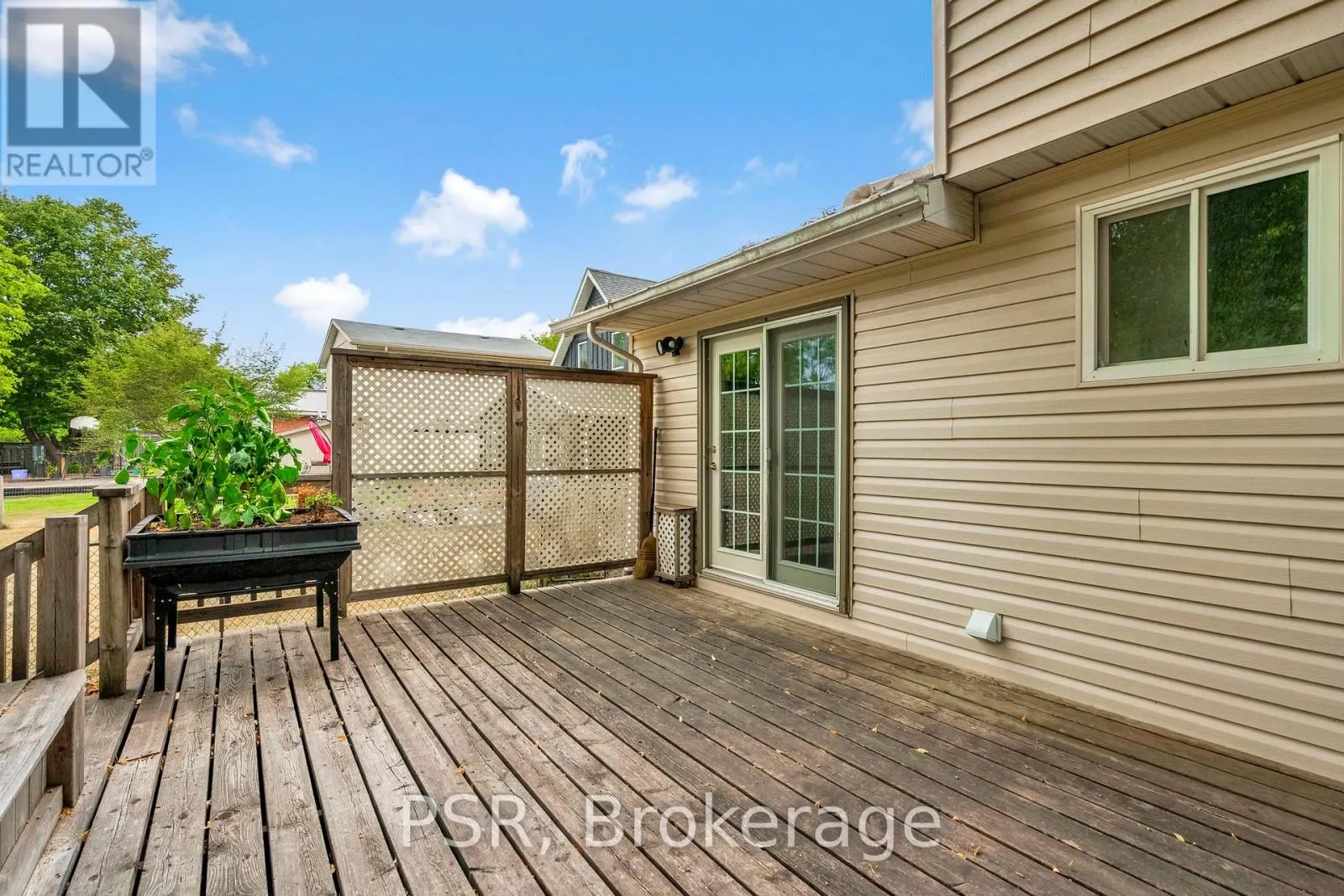 218 JOHN STREET