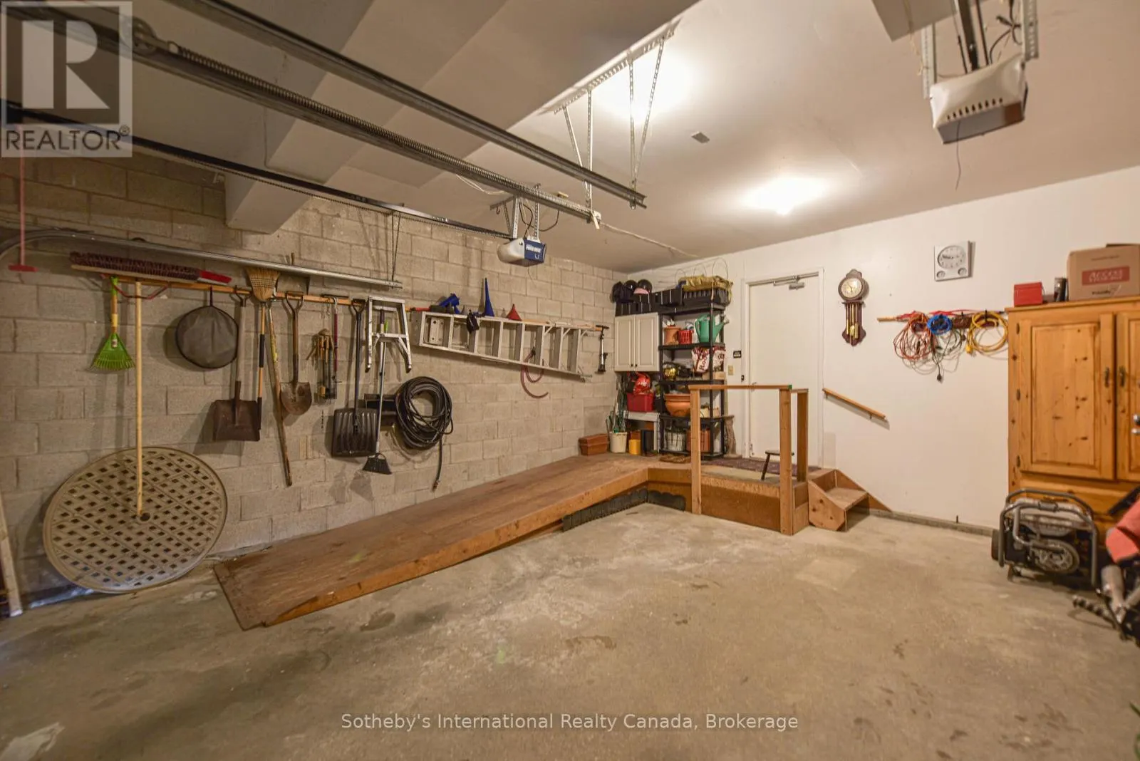 104 - 10 MUSEUM DRIVE, #104