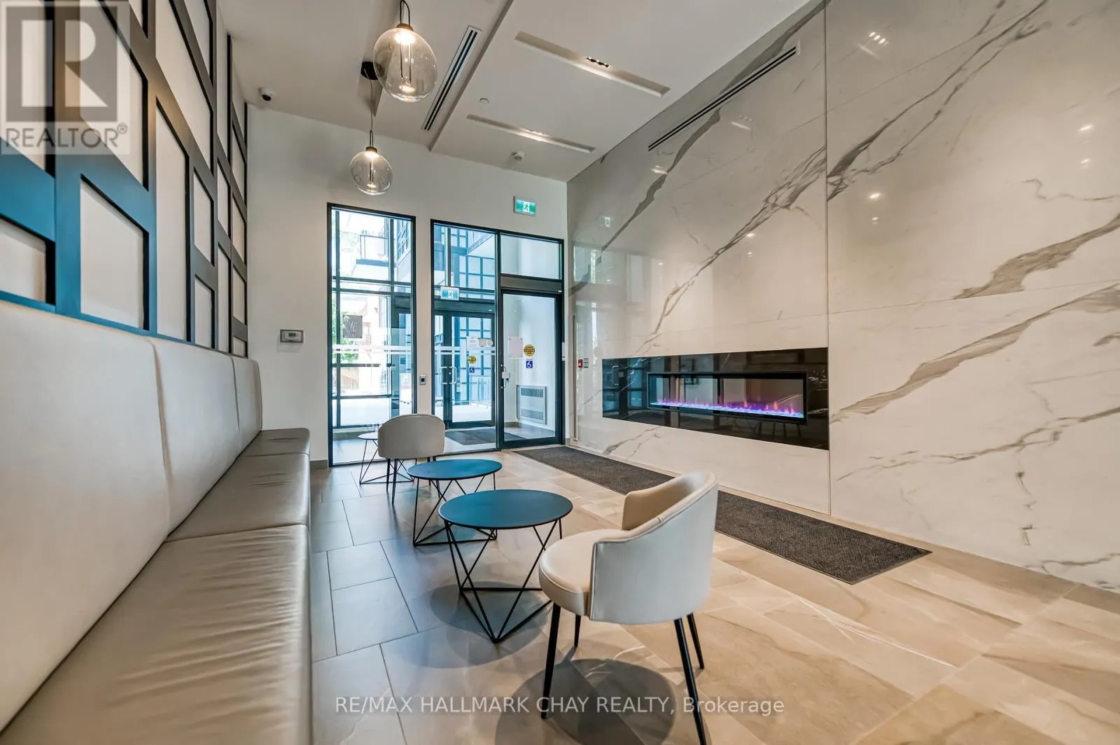 217 - 681 YONGE STREET N