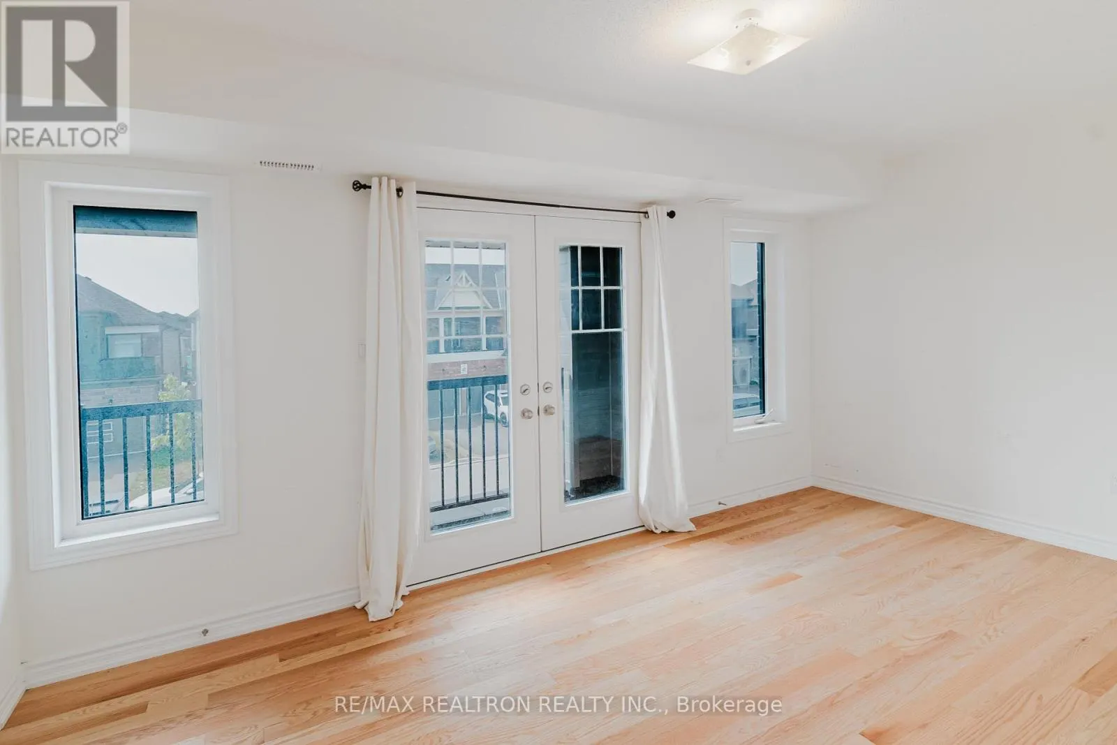 12 BANNISTER ROAD