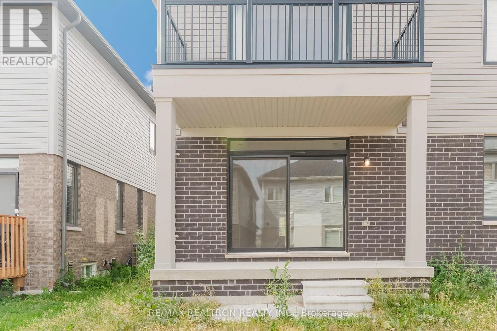 12 BANNISTER ROAD
