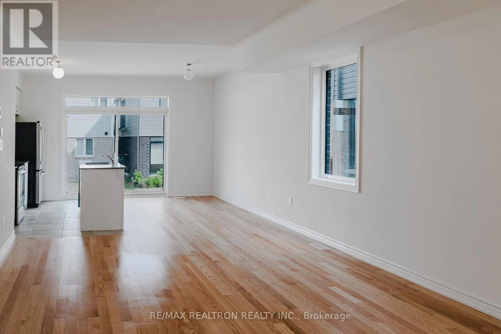 12 BANNISTER ROAD
