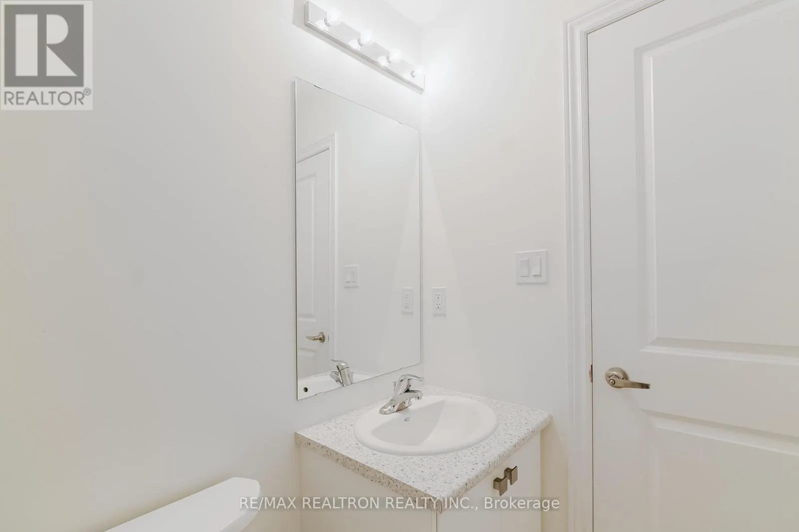 12 BANNISTER ROAD