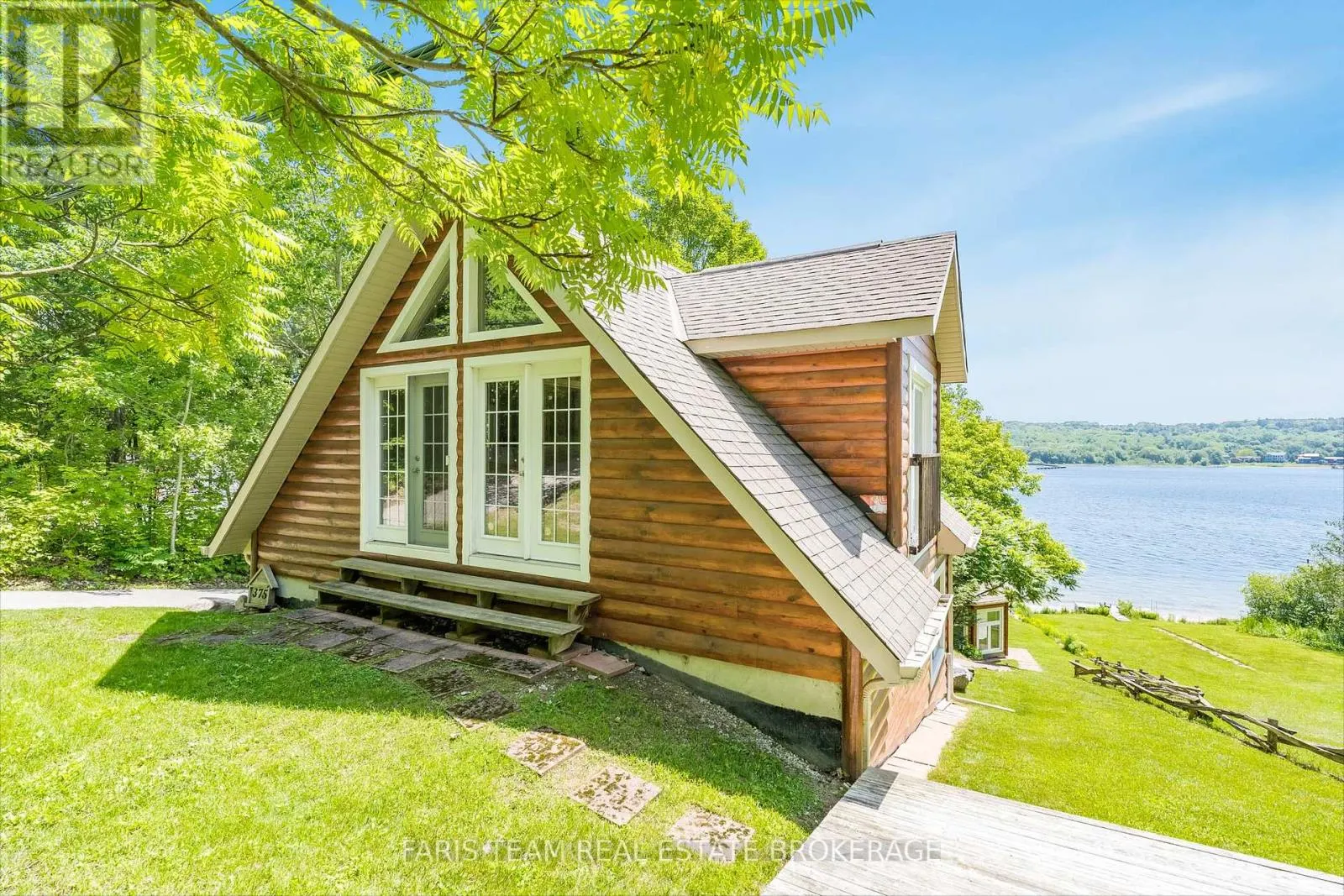 375 CHAMPLAIN ROAD