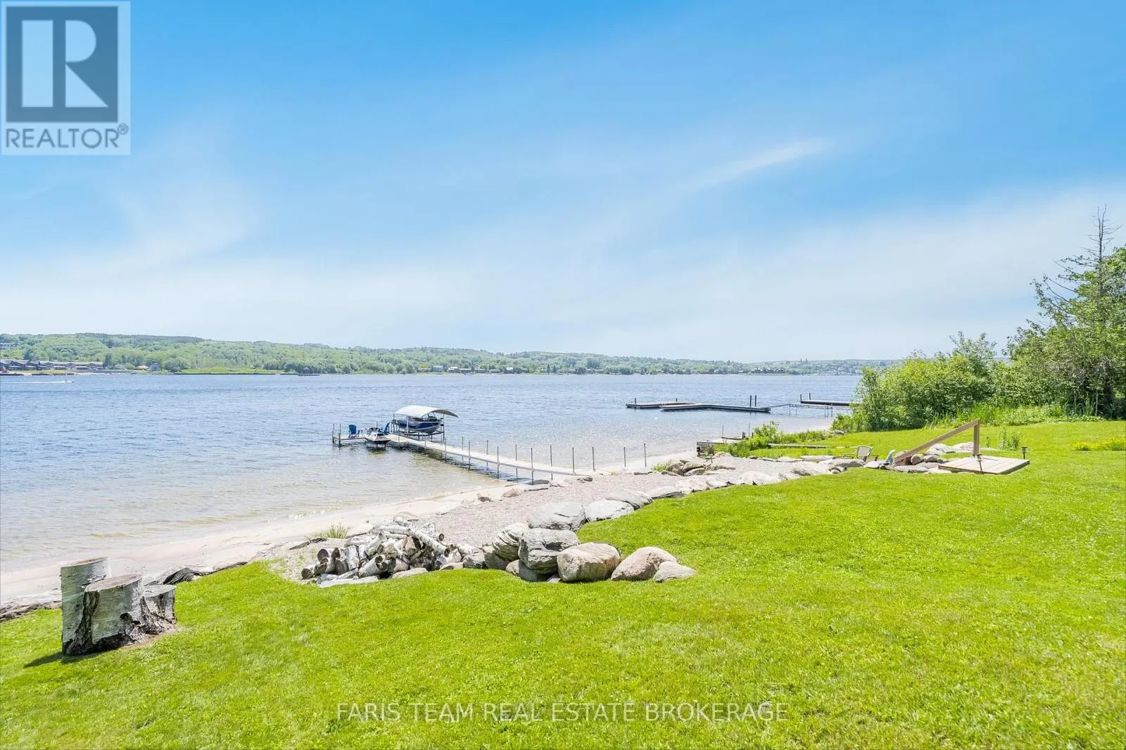 375 CHAMPLAIN ROAD