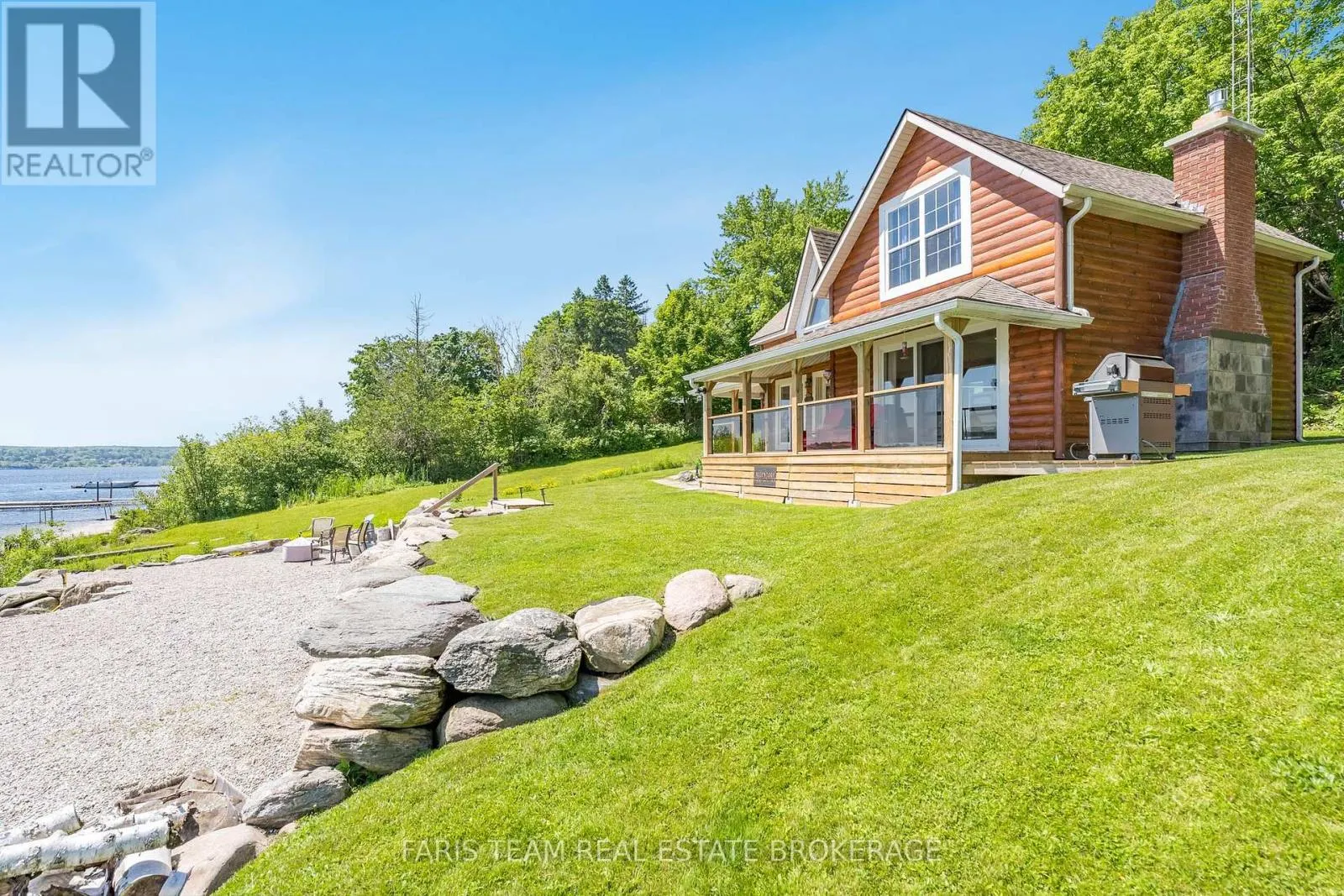 375 CHAMPLAIN ROAD