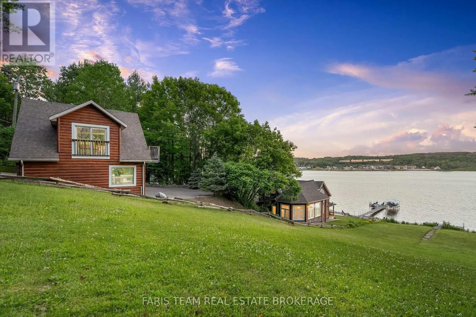 375 CHAMPLAIN ROAD