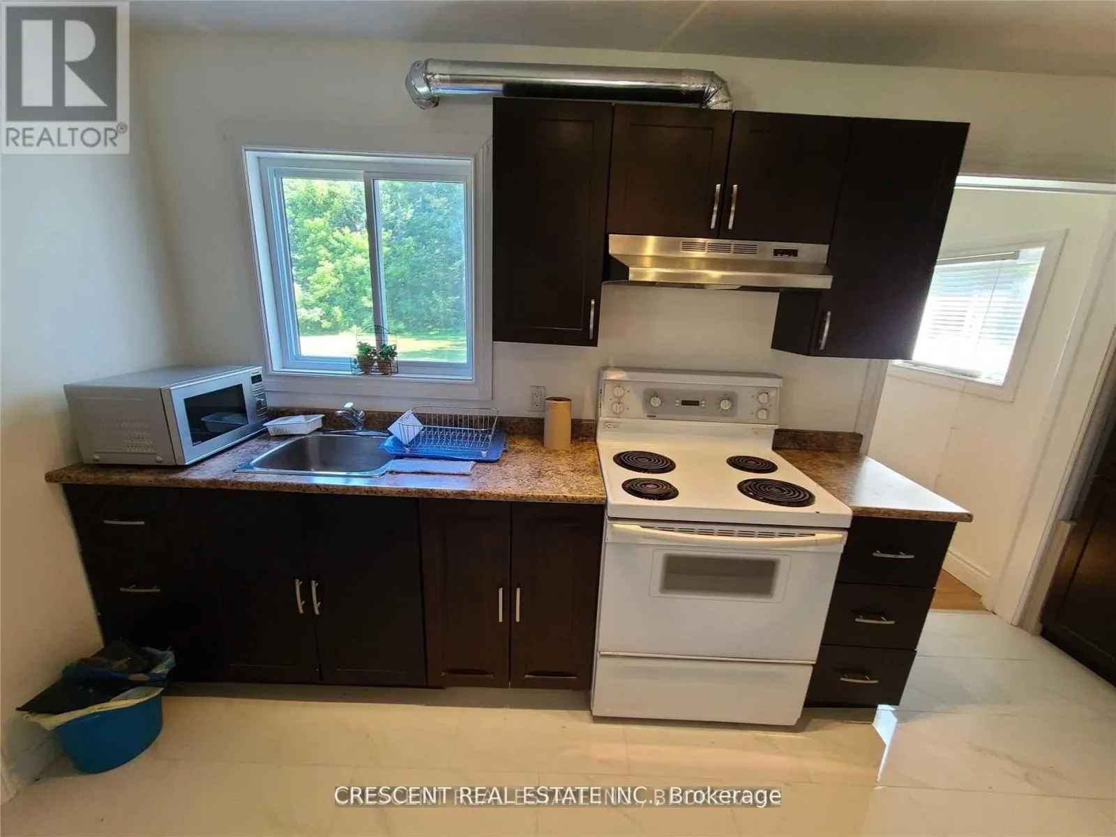 261 BARRIE ROAD