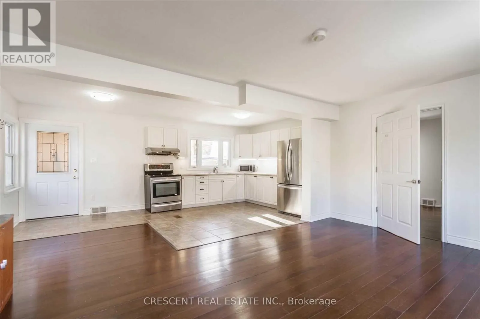 261 BARRIE ROAD