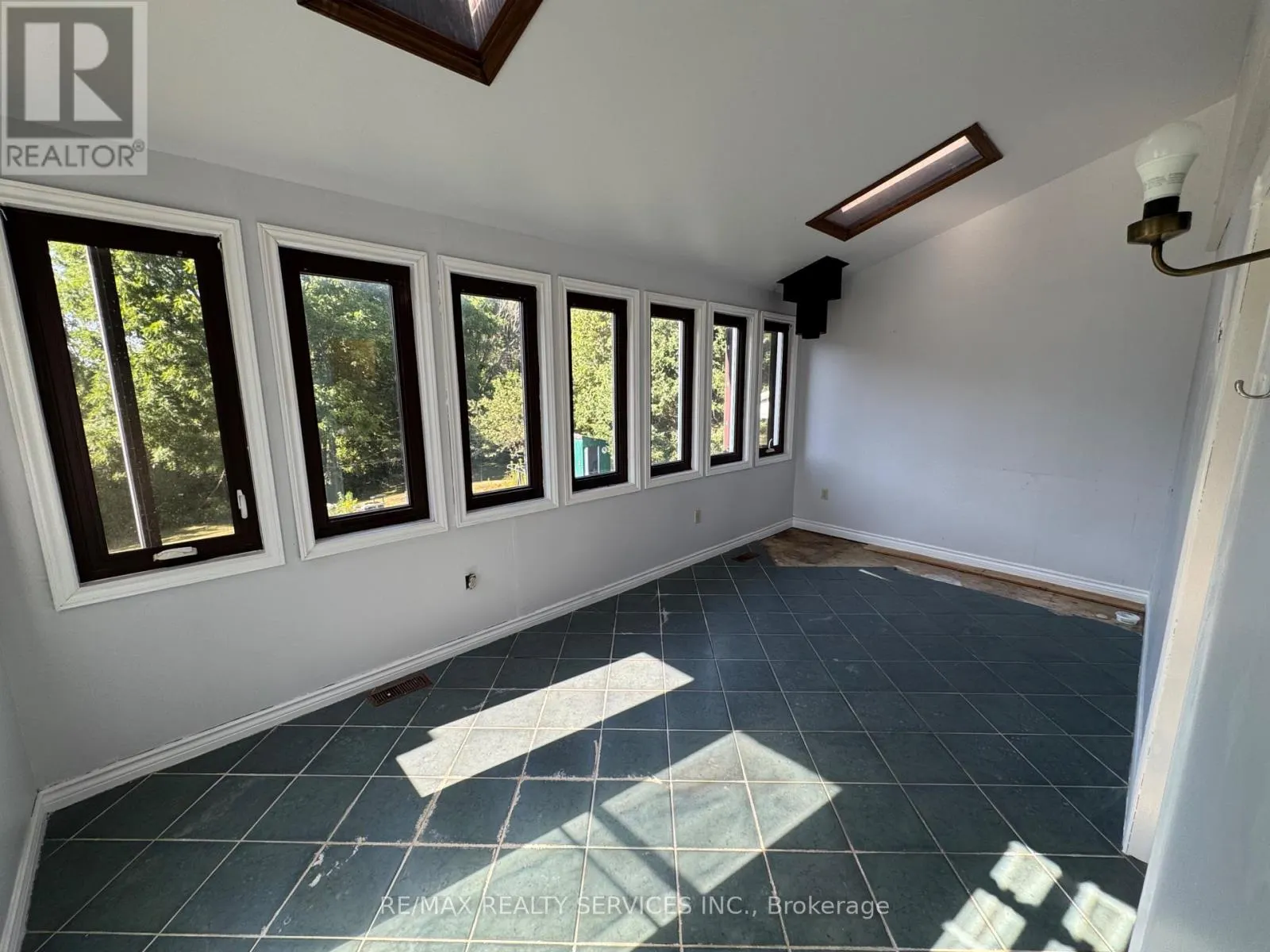 168 HUMMINGBIRD HILL ROAD