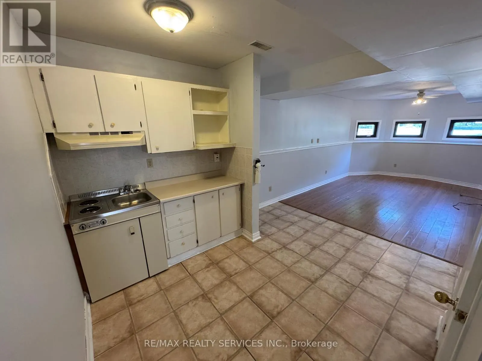 168 HUMMINGBIRD HILL ROAD
