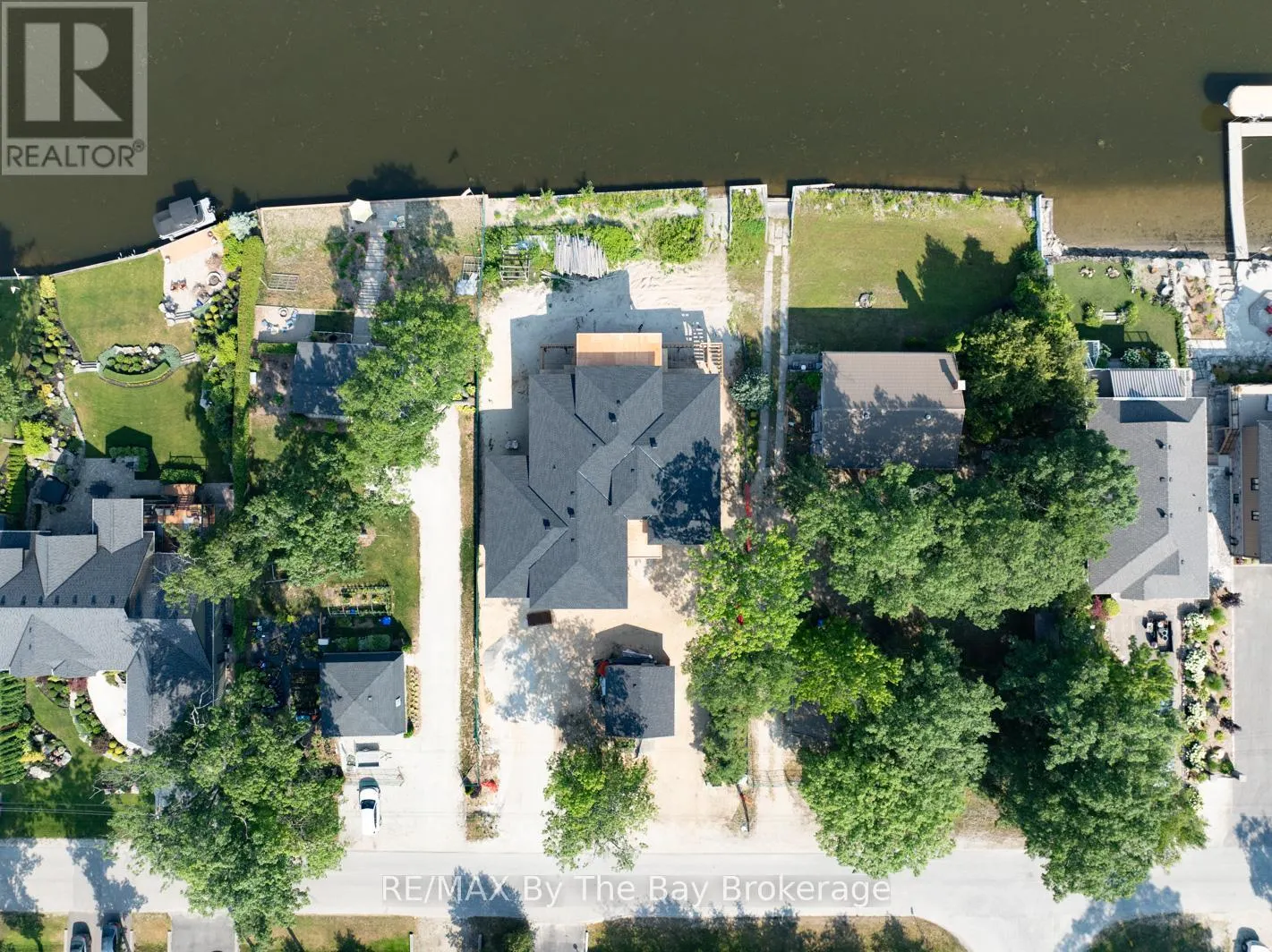 34 EDGEWATER ROAD