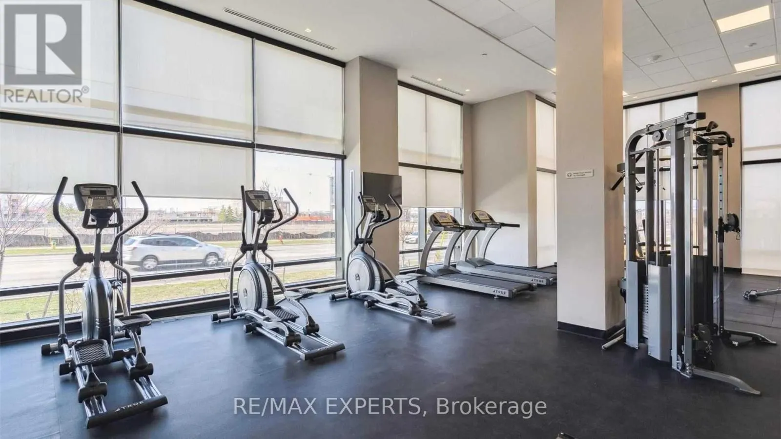 204 - 681 YONGE STREET