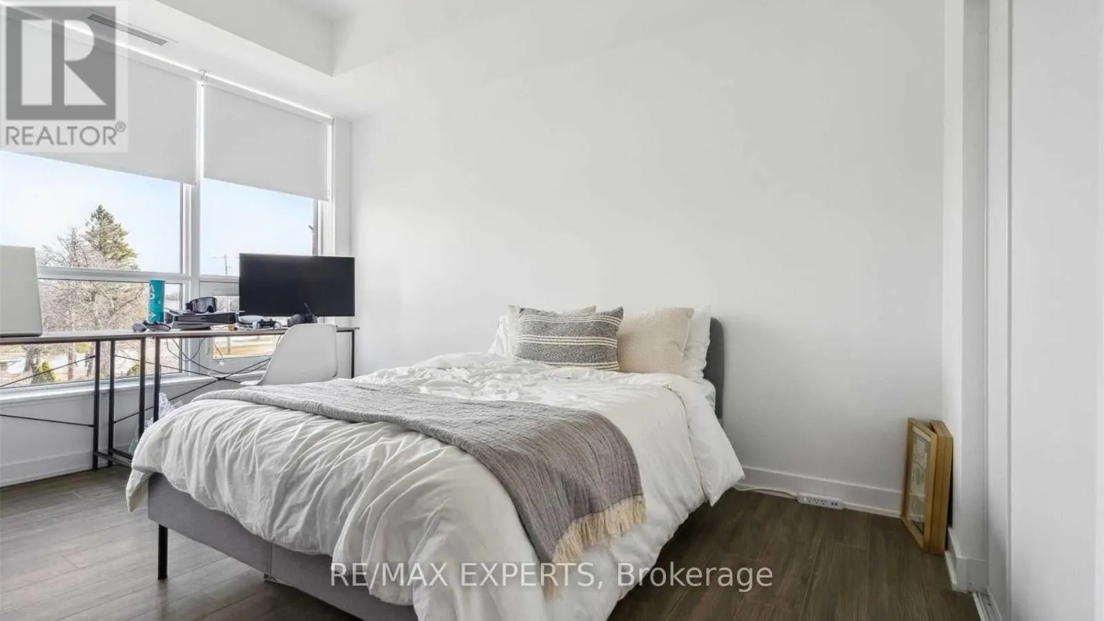 204 - 681 YONGE STREET