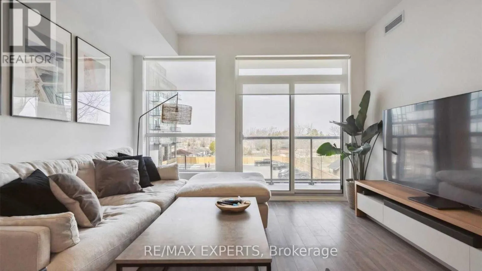 204 - 681 YONGE STREET
