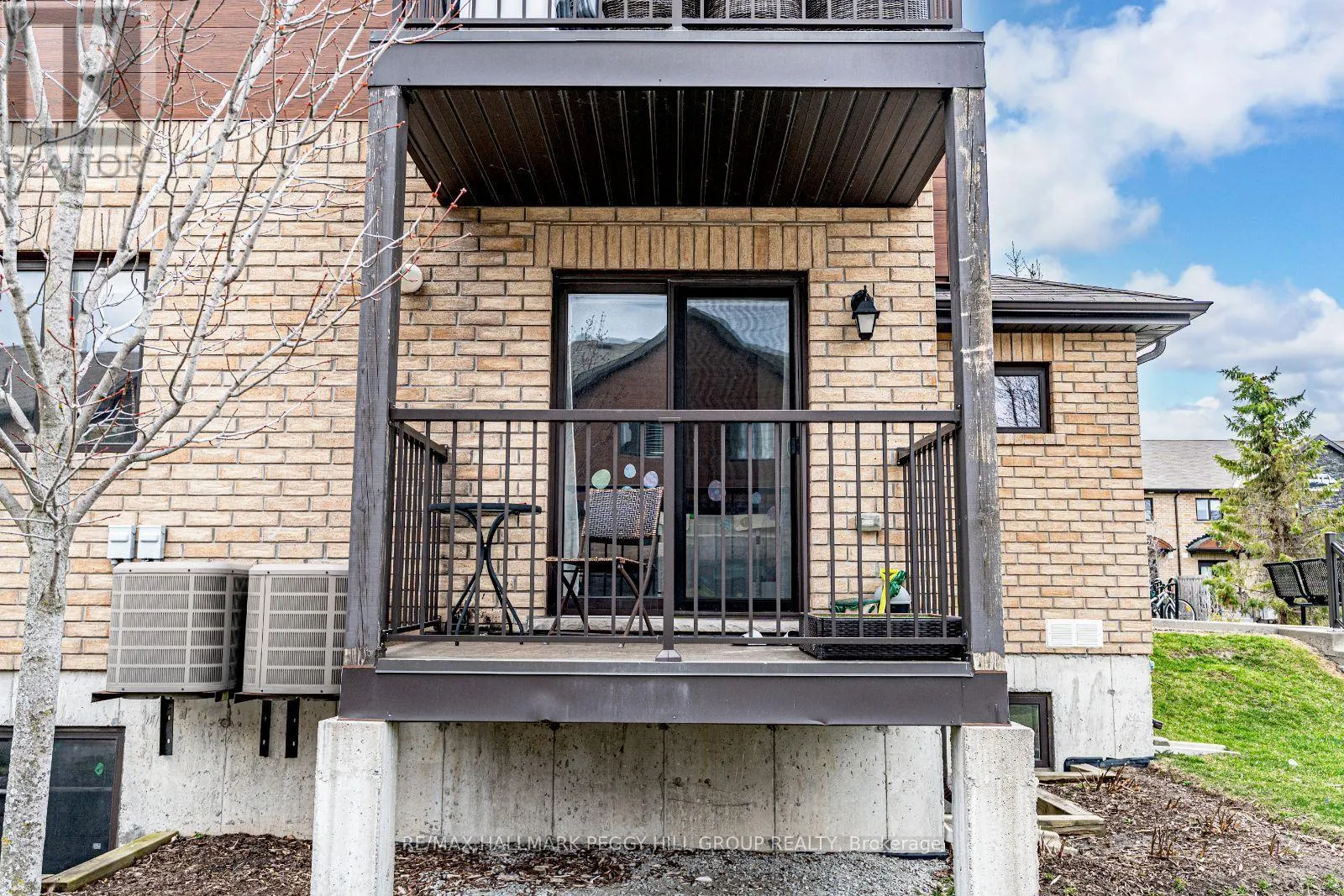 7 - 25 MADELAINE DRIVE