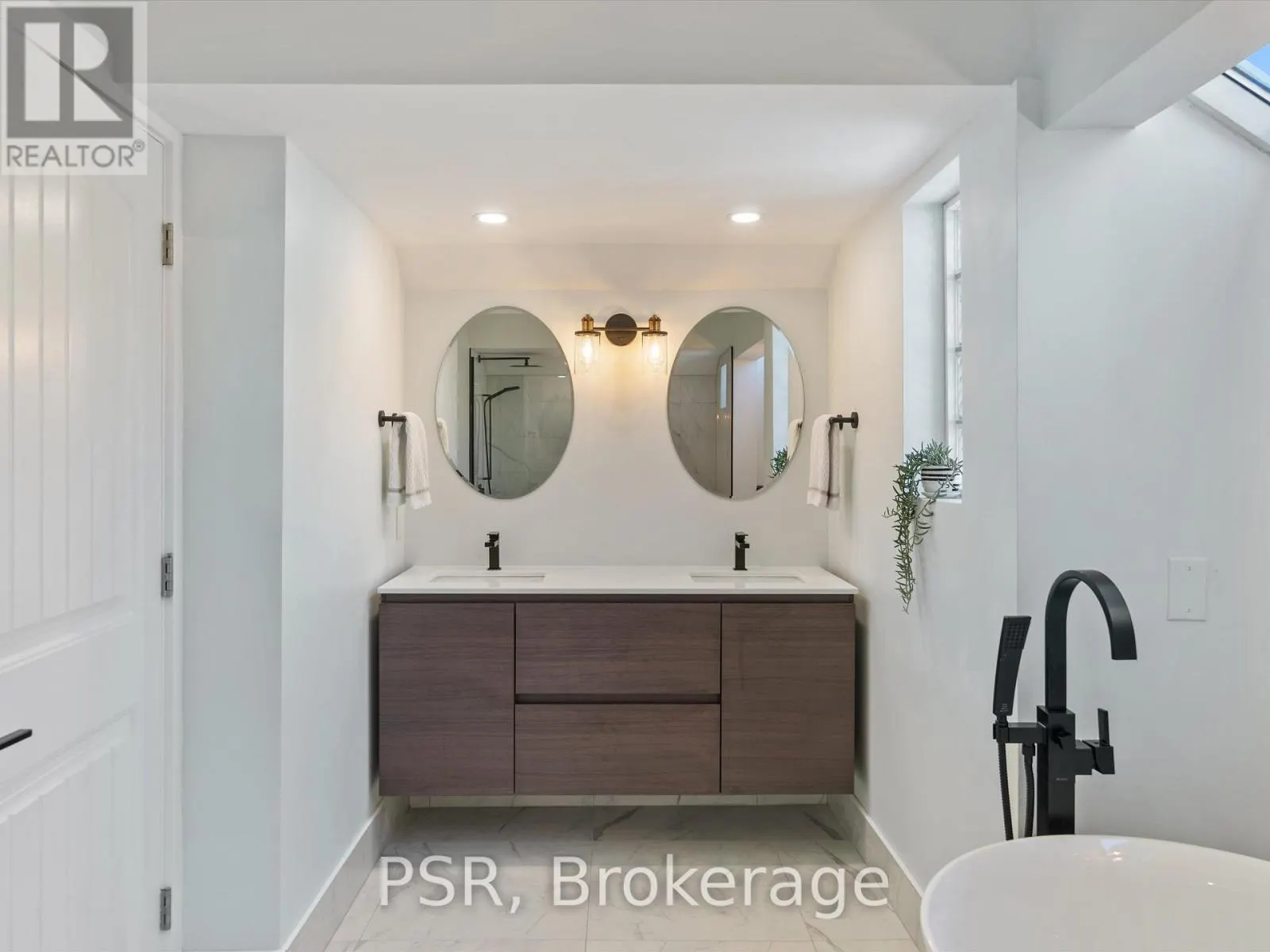214 - 603 ATHERLEY ROAD, #214