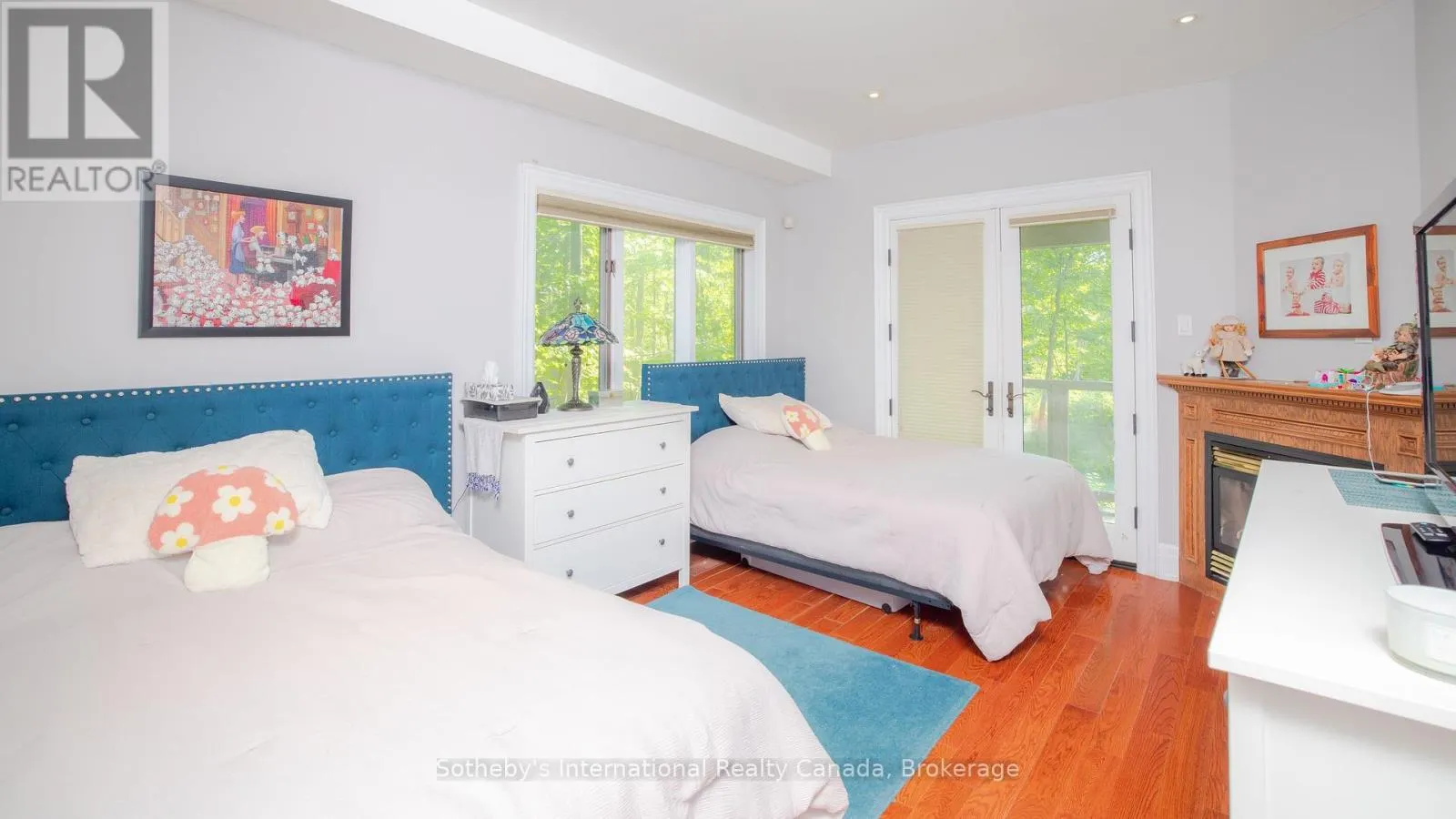 2533 RIDGE ROAD W