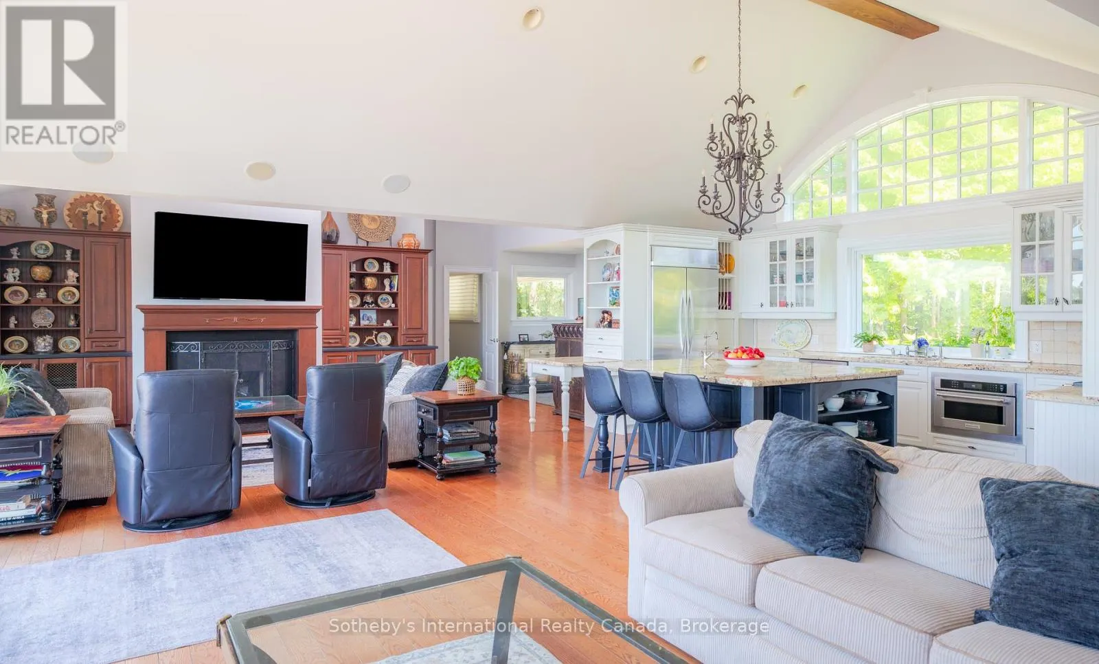 2533 RIDGE ROAD W