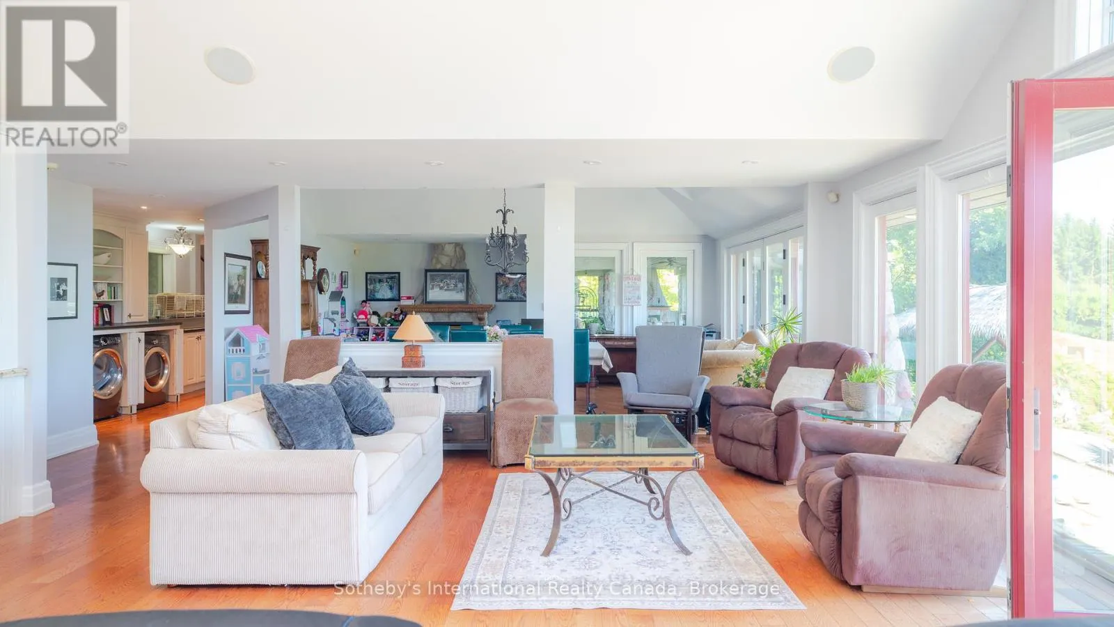 2533 RIDGE ROAD W
