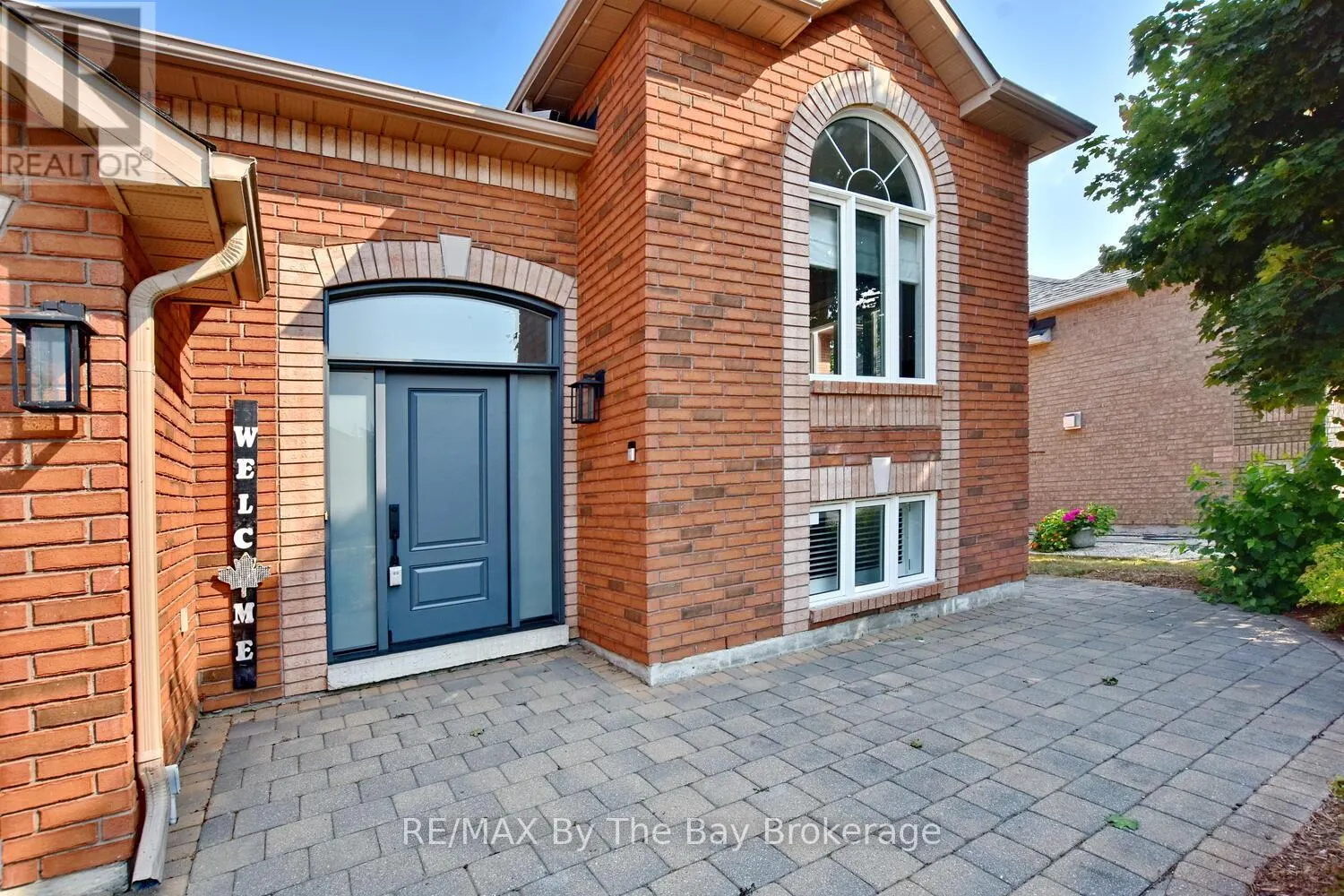 424 RAMBLEWOOD DRIVE