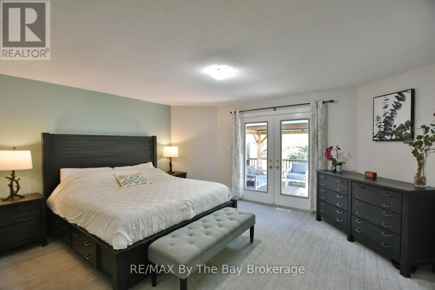 424 RAMBLEWOOD DRIVE