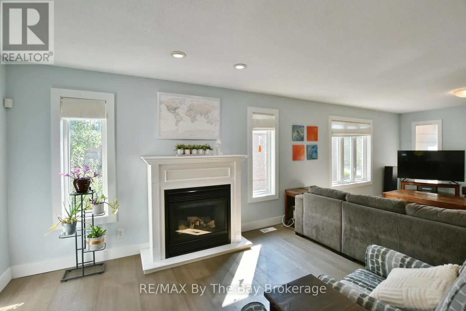 424 RAMBLEWOOD DRIVE